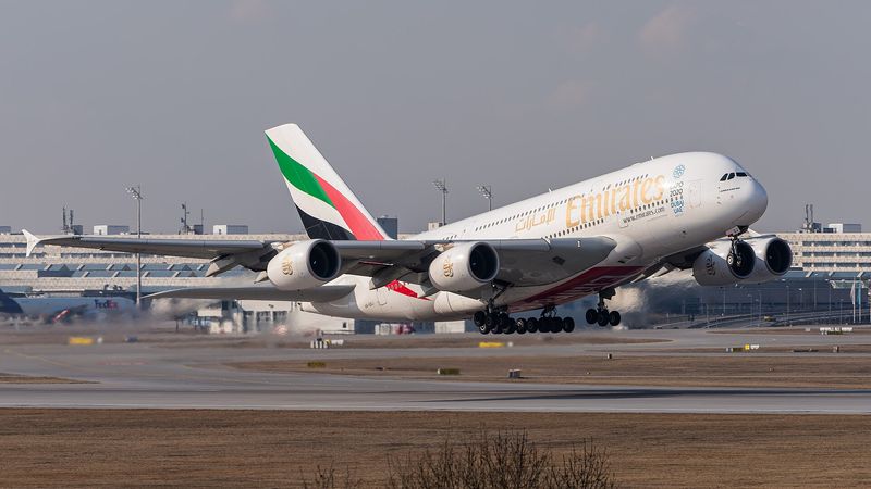 A380 של אמירייטס בשדה התעופה במינכן